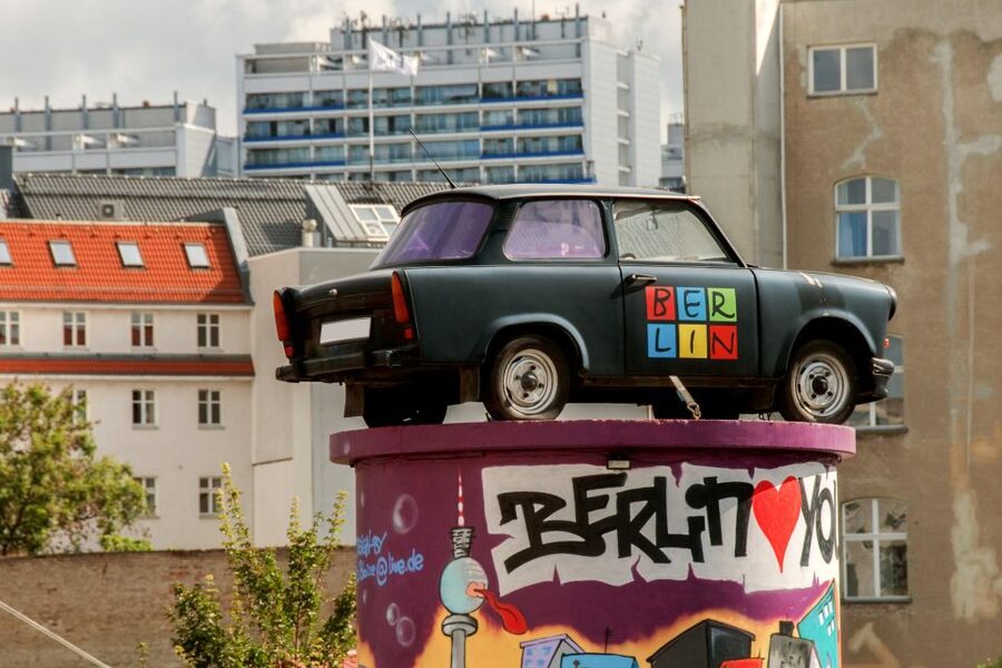 Berlin: City Sightseeing Hop-On Hop-Off Bus Tour - Why the two routes matter in Berlin