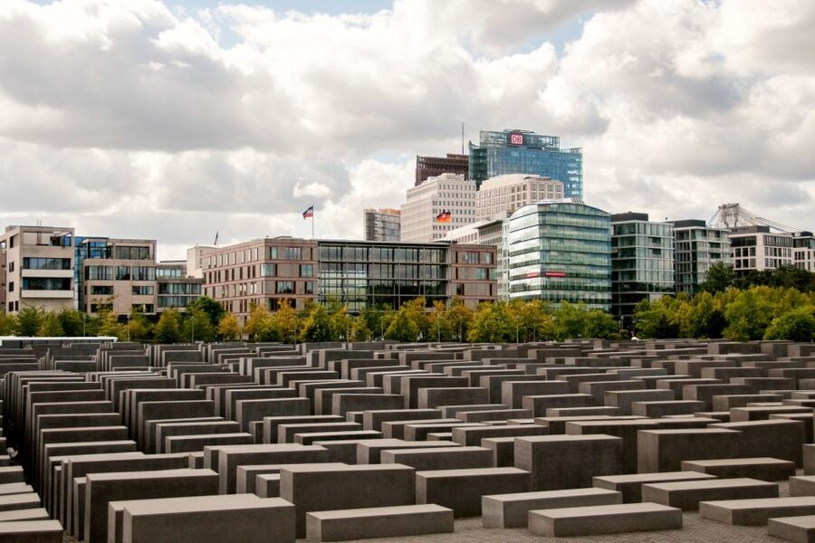 Berlin: City Sightseeing Hop-On Hop-Off Bus Tour - Lustgarten, Unter den Linden, and Brandenburg Gate