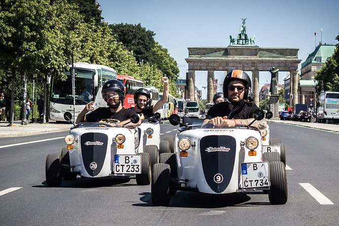 Berlin City Tour in a Mini Hotrod - Why Berlin looks different from a mini hot rod