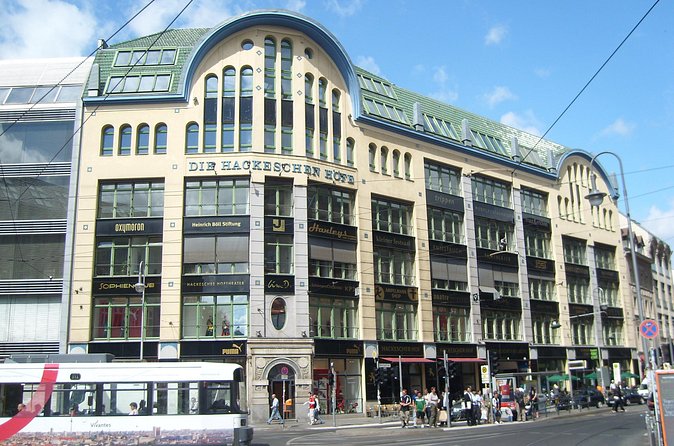 Berlin City Walking Tour of Scheunenviertel and Hackesche Höfe in Berlin Mitte - Should you book the Scheunenviertel and Hackesche Höfe walk?