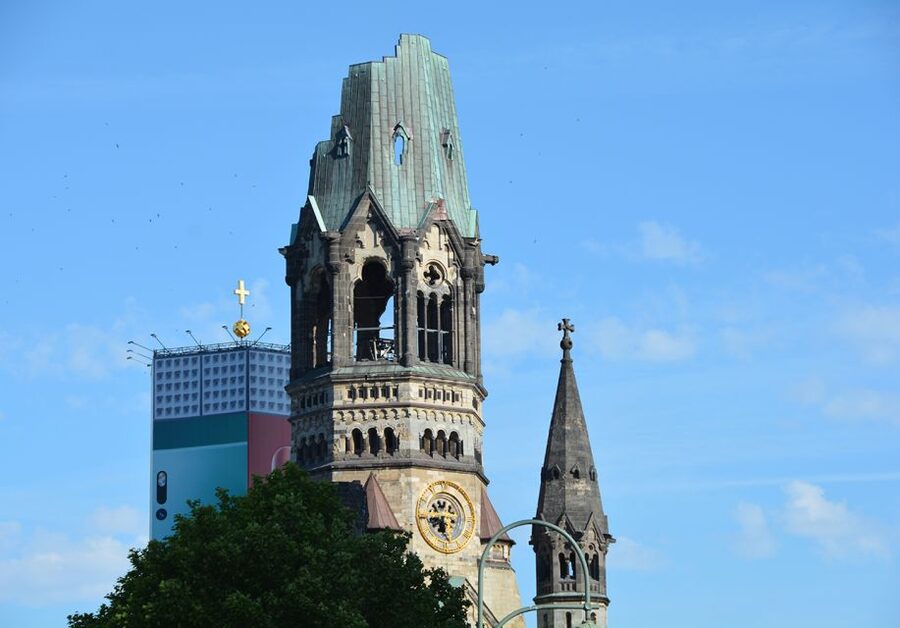 Berlin: City-West Walking Tour with a Real Berliner - Kurfürstendamm and Berlin’s golden twenties