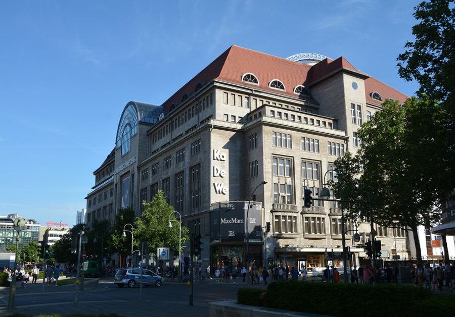 Berlin: City-West Walking Tour with a Real Berliner - Europa-Center and the changing face of West-Berlin