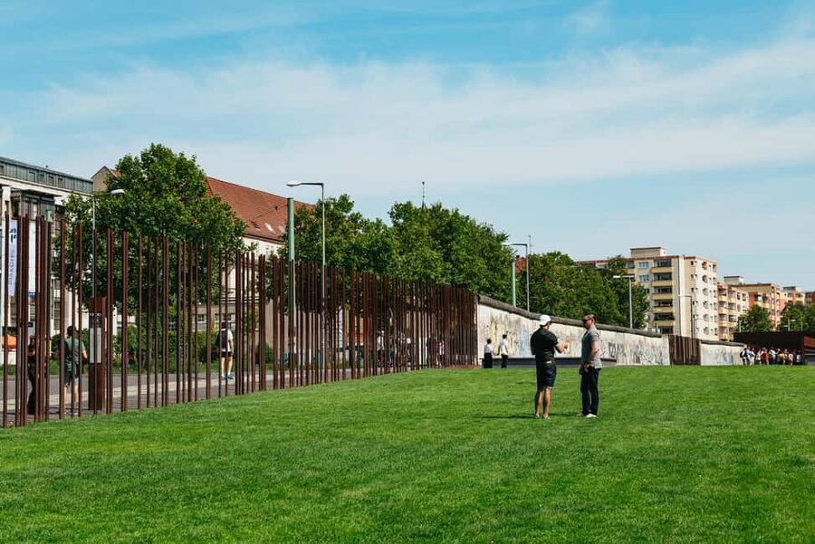 Berlin: Cold War Walking Tour on Berlin Wall Route - From Gesundbrunnen into the story of divided Berlin