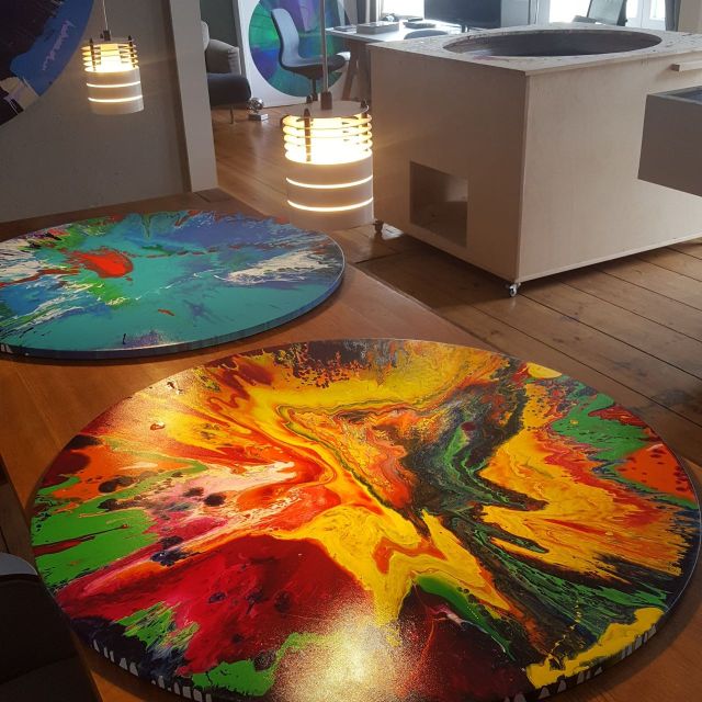 Berlin: Create Your Own Spin Painting at Jans Echternacht - Who should book this Berlin workshop?