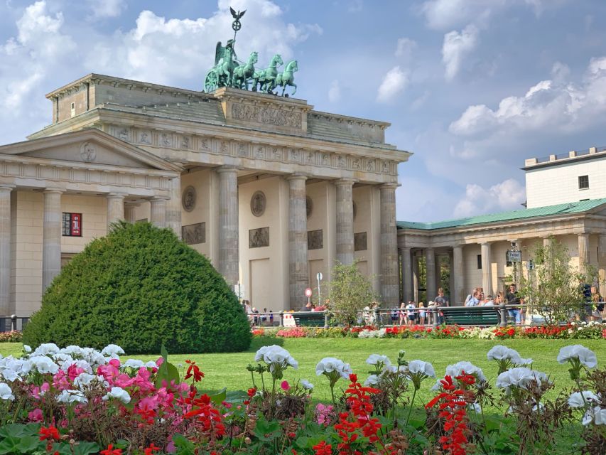 Berlin: Discover Berlin Walking Tour - Brandenburg Gate and the symbols of power