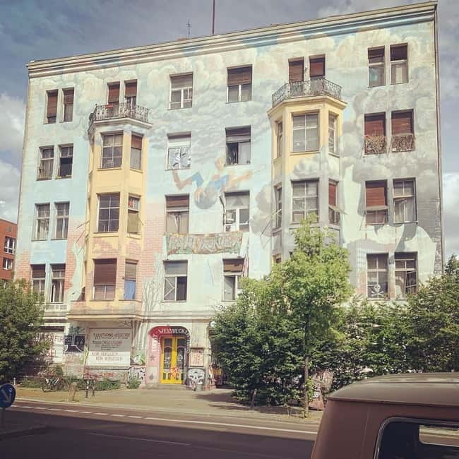 Berlin: DIY & Subculture Sightseeing in a 1972 Ford Van! - Timing, comfort, and the small-group setup