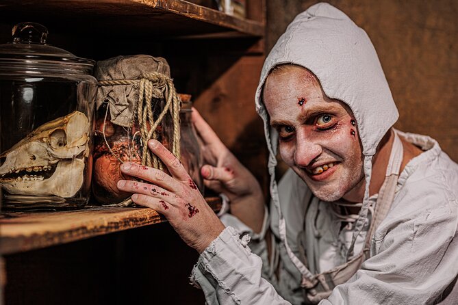 Berlin Dungeon Admission Ticket - Choosing English or German