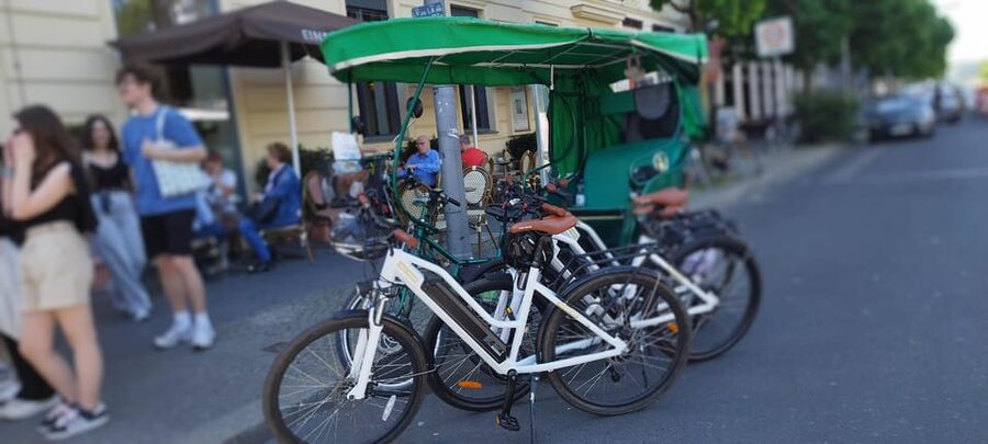 Berlin (E)Bike Tour Historical Highlights in Small groups - TV Tower and Museum Island