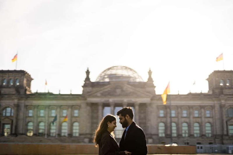Berlin: Early Morning Private Photoshoot to avoid the Crowd - Choosing between the short and extended route