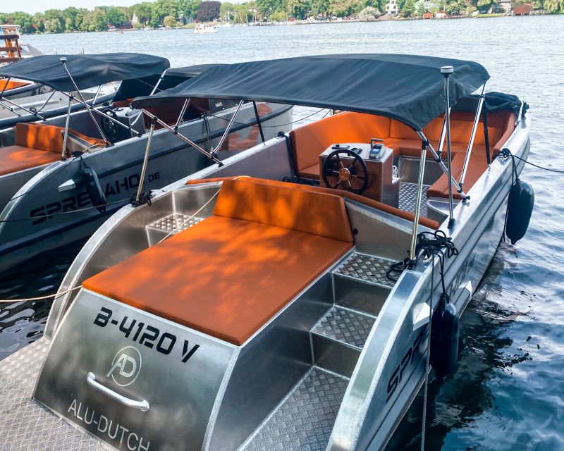 Berlin: Electric Boat Rental for self-driving 2 hrs - Who will enjoy this private boat ride most?