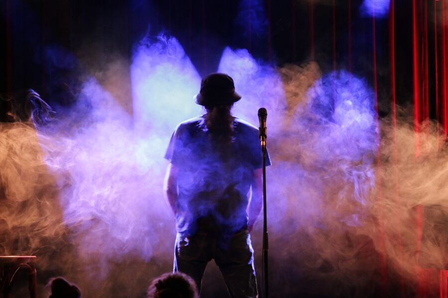 Berlin: English Stand-Up Comedy Show - Pizza, drinks, and the pre-show hour