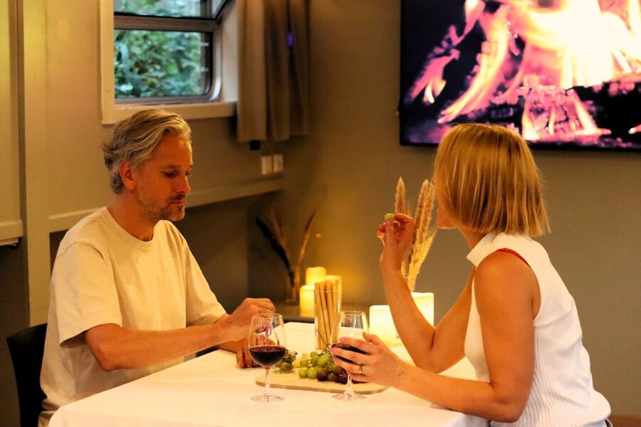 Berlin: Evening Boat Cruise – Romance & Moonlight - House of World Cultures and the government quarter
