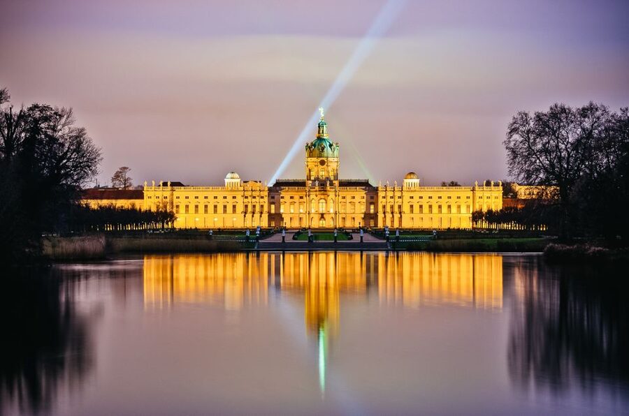 Berlin: Evening City Sightseeing Cruise - Berlin Central Station and Moabit