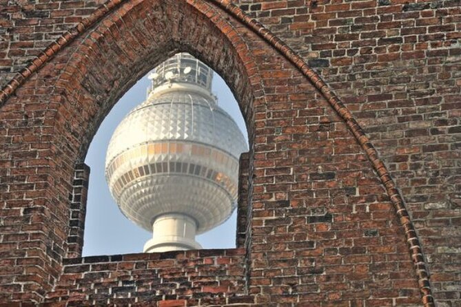 Berlin: Experience the Alternative Kreuzberg on a Bike Tour - Artists’ spaces, YAAM, and the Spree views