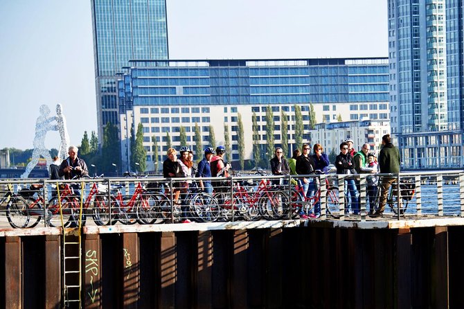Berlin: Experience the Alternative Kreuzberg on a Bike Tour - Starting at Nikolaiviertel, then leaving the old city behind