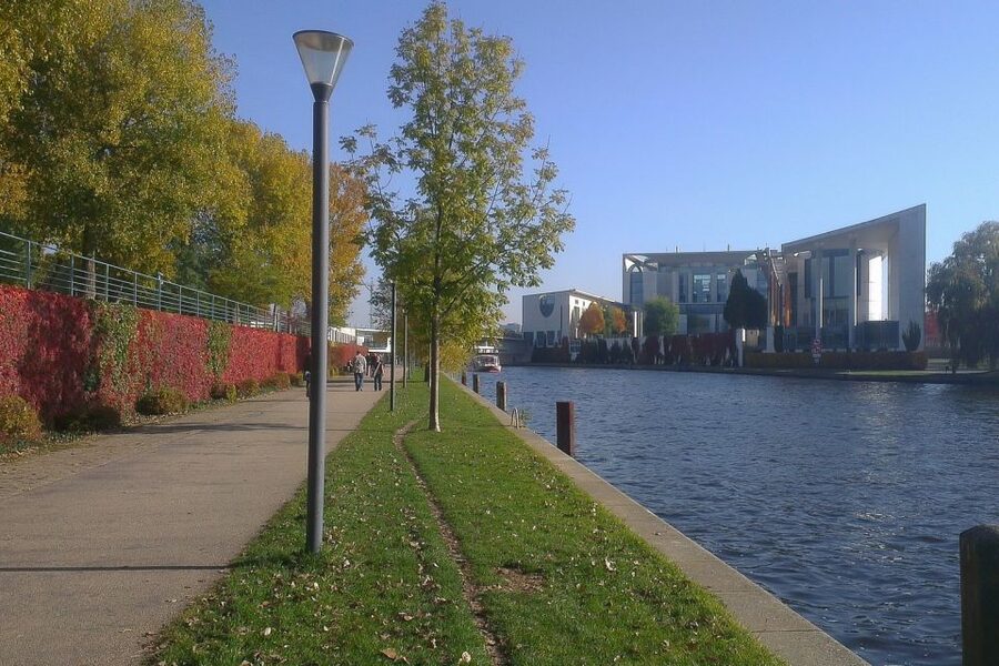 Berlin Express: Private 1-Hour E-Rickshaw Ride - Key points at a glance