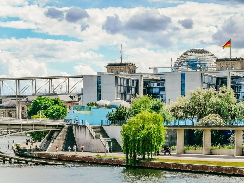 Berlin: Government Quarter Tour and Reichstag Dome Visit - Paul-Löbe-House and the modern federal center