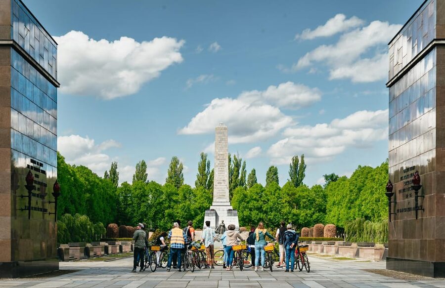 Berlin: Green City Guided Bike Tour - Starting at Kulturbrauerei in Prenzlauer Berg