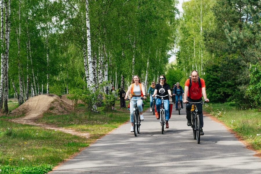 Berlin: Green City Guided Bike Tour - What the relaxed pace means in practice