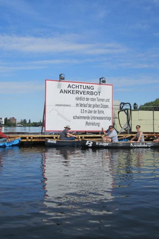 Berlin: guided canoe | kayaktour - The first minutes: lifejackets, paddling, and a calm start