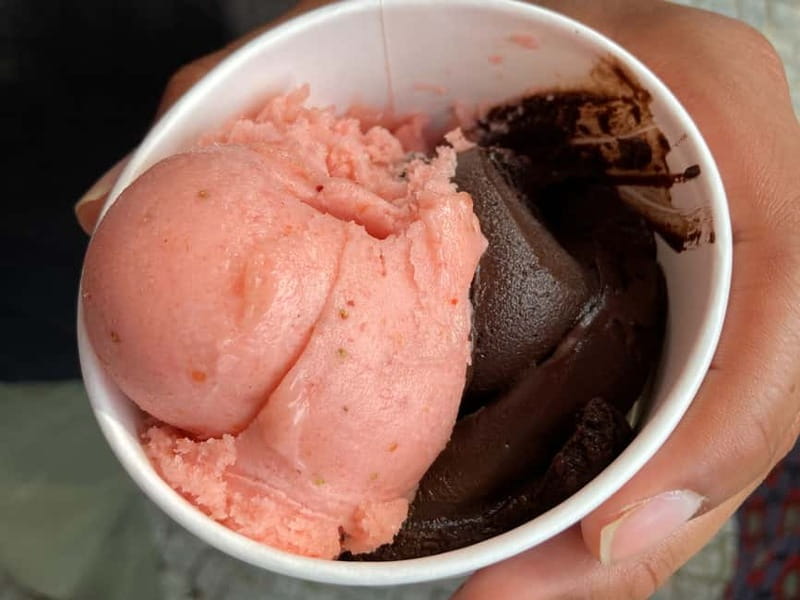 Berlin: Guided Street Food Tour with Tastings - A three-hour pace that keeps the food manageable