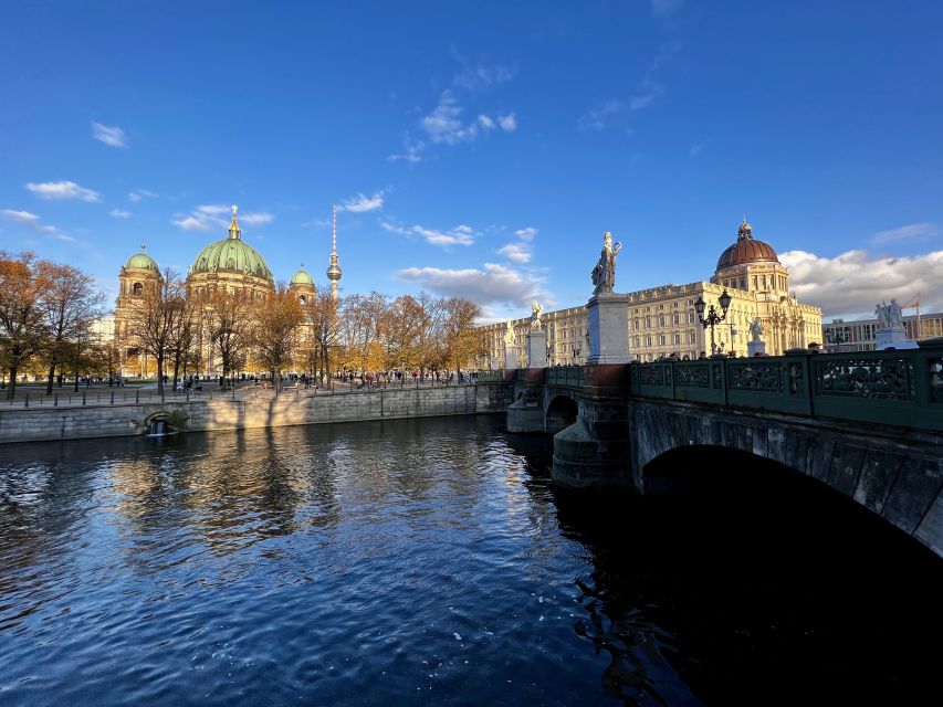 Berlin: Guided Walking Tour in English - Timing, comfort, and accessibility