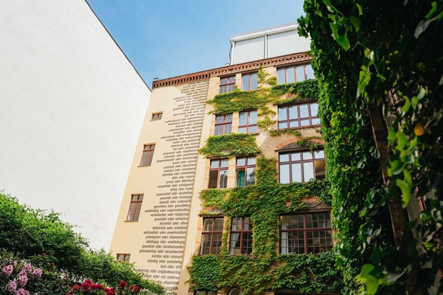 Berlin: Hidden Backyards Guided Walking Tour - The New Synagogue and Jewish Berlin