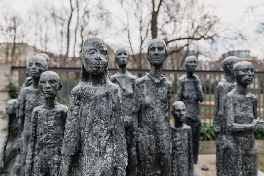 Berlin: Hidden Backyards Guided Walking Tour - How the Guides Shape the Experience