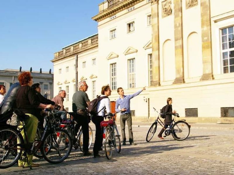 Berlin: Highlights Guided Bike Tour - Riding Berlin’s center at an easy pace