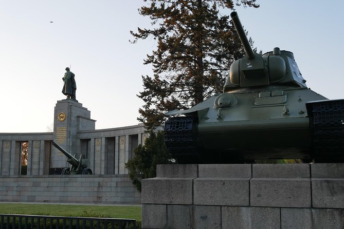 Berlin Highlights Private Guided Walking Tour - The Holocaust Memorial and Hitler’s bunker site