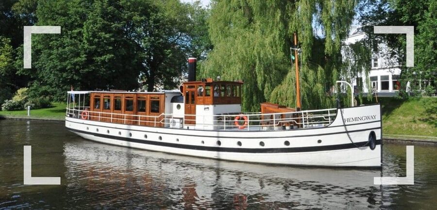 Berlin: Historic Boat Sightseeing City Center Tour - Why the 1908 Hemingway changes the whole ride