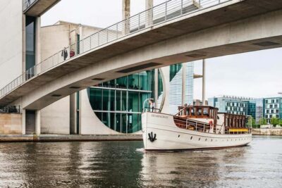 Historic Boat Sightseeing City Center Tour