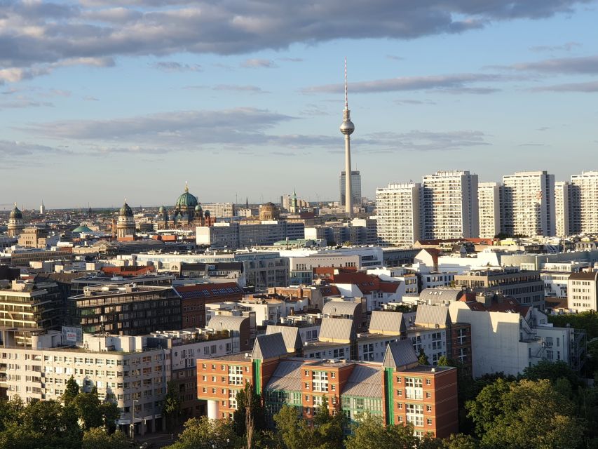 Berlin Historical Highlights Walking Tour - Walking, weather, languages, and access