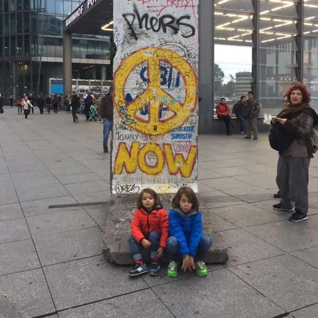 Berlin: History and Sightseeing with Kids (Free for Kids) - Why This Berlin Tour Works Better for Families