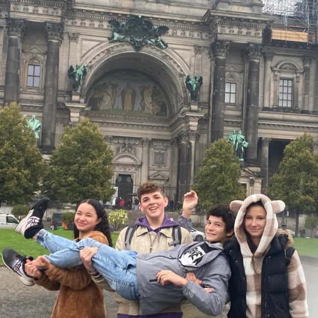 Berlin: History and Sightseeing with Kids (Free for Kids) - Choosing the Right Berlin Story