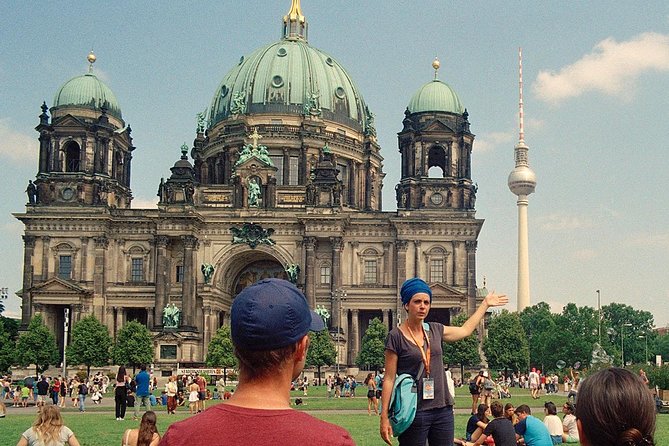 Berlin History Walking Tour with a French-Speaking Guide - Potsdamer Platz: modern Berlin with a divided past