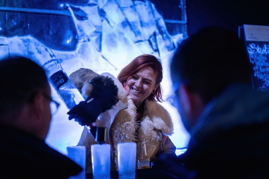 Berlin: Hop-On Hop-Off Bus and Icebar Ticket Combo - Walk from Rotes Rathaus to the Angiyok Icebar