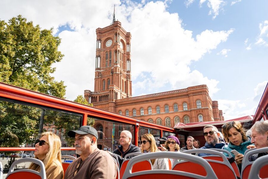 Berlin: Hop-On Hop-Off Bus & LEGOLAND Discovery Centre - A Berlin sightseeing day with LEGO at its center