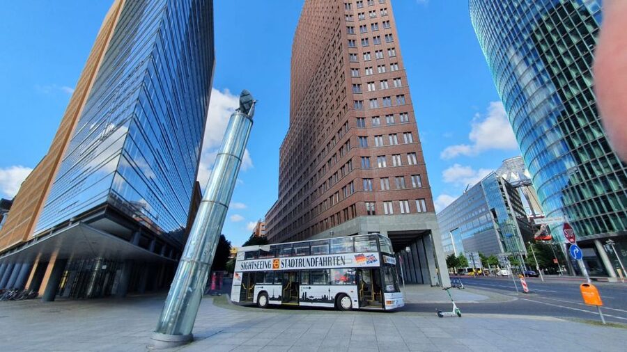 Berlin: Hop-on Hop-off Bus Tour with Live Commentary - Why this bus works well for a first look at Berlin