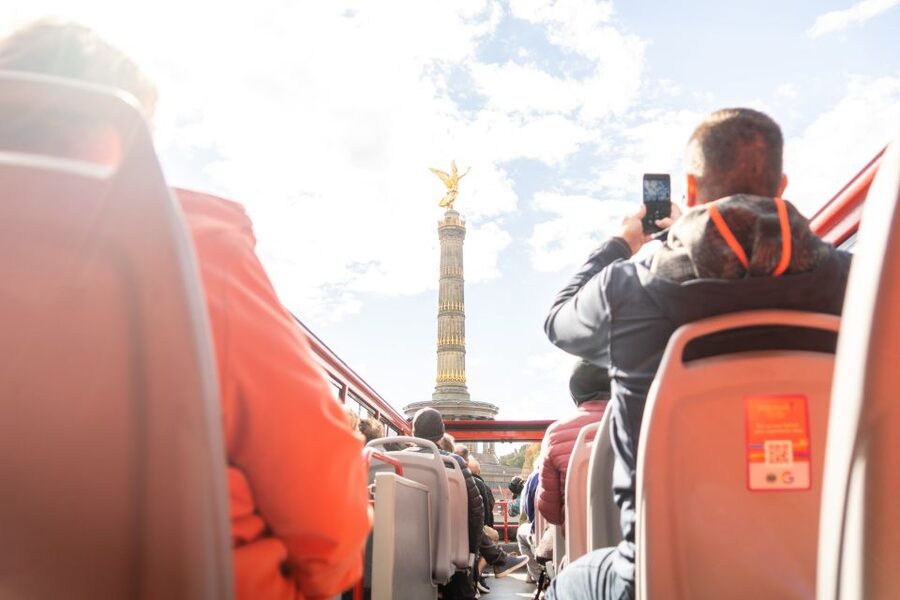 Berlin: Hop-On-Hop-Off Bus with Boat Cruise Option - Berlin Zoo and the return to the western center