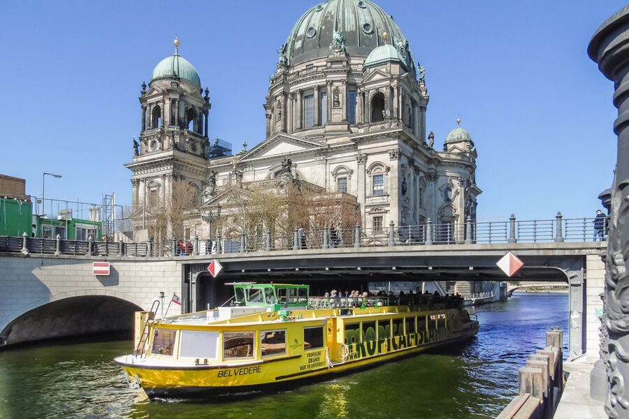 Berlin: Hop-On Hop-Off Sightseeing Bus with Boat Options - The 48-hour package: currywurst, walking tour, and evening ride
