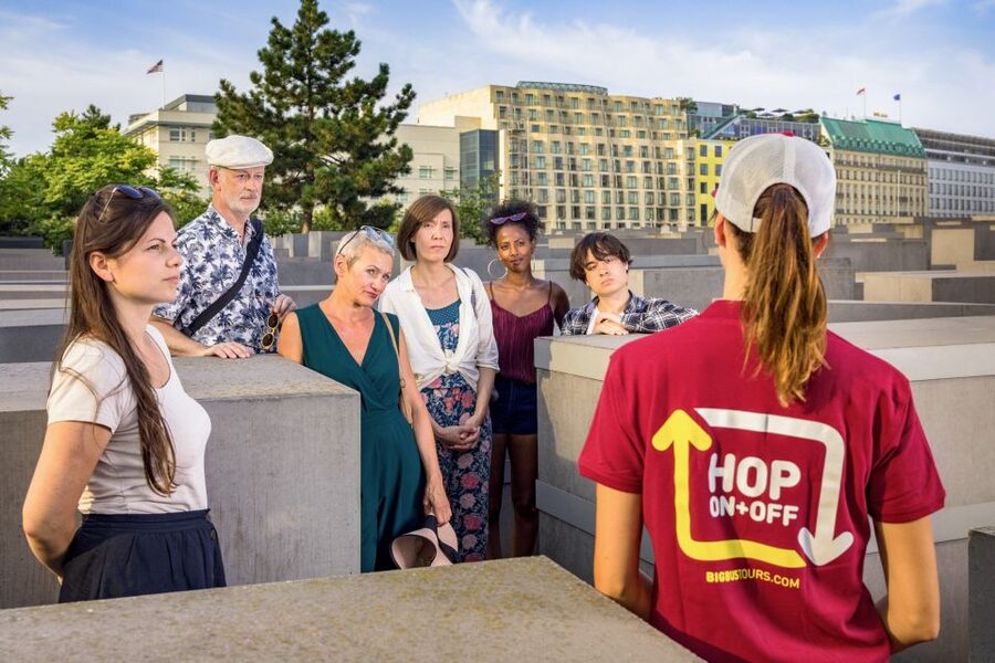 Berlin: Hop-On Hop-Off Sightseeing Bus with Boat Options - Adding the Spree River cruise from April to October
