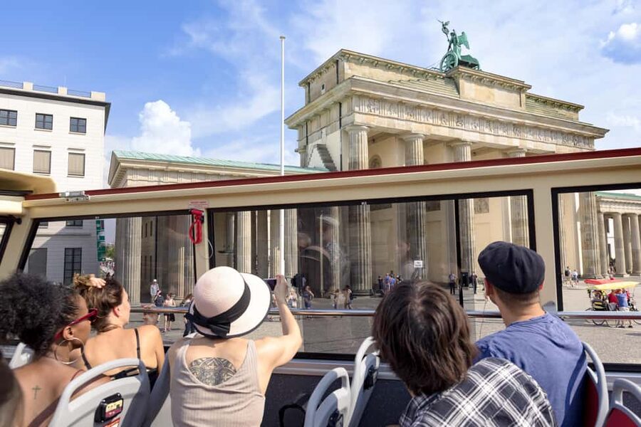 Berlin: Hop-On Hop-Off Sightseeing Bus with Boat Options - Red Line: Berlin’s central sights from Alexanderplatz to Checkpoint Charlie