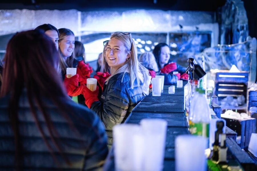 Berlin: Icebar Entrance with Complimentary Drinks - What the Berlin Icebar experience is really like