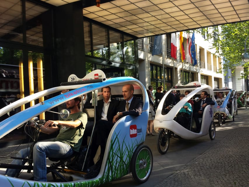 Berlin: Illuminated Berlin by Bike Taxi - What to Wear for an October Night