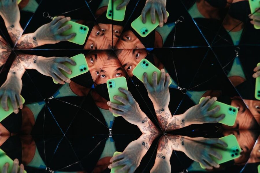 Berlin: Illuseum Berlin Entrance Ticket - Environmental ideas without a long lecture