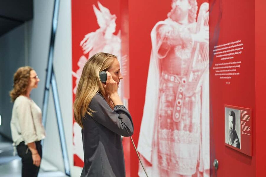 Berlin: Jewish Museum Highlights Tour - Why the building deserves your first attention