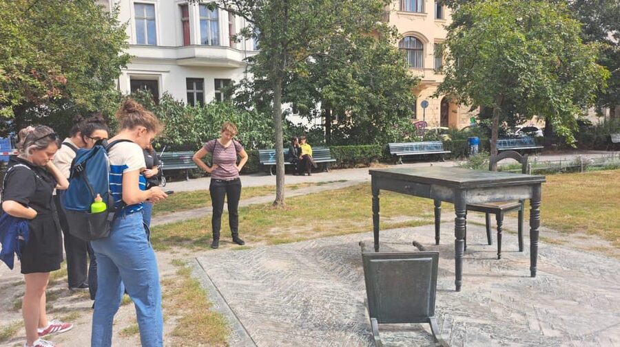 Berlin: Jewish Walking Tour including World War II - The New Synagogue from the outside