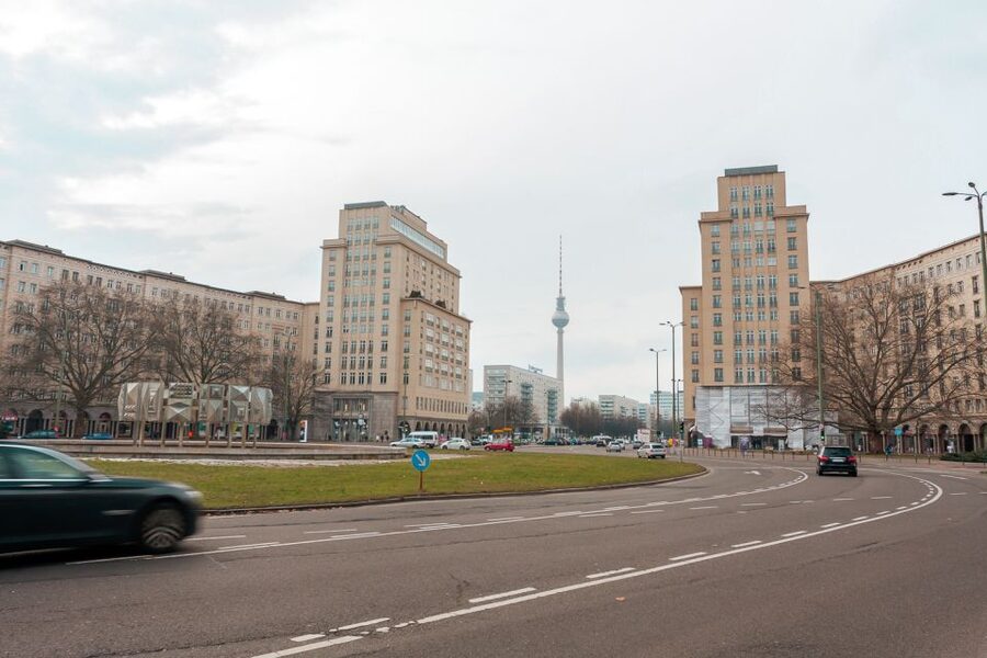 Berlin: Karl-Marx-Allee 2-Hour Tour - Strausberger Platz, the gateway to the socialist center