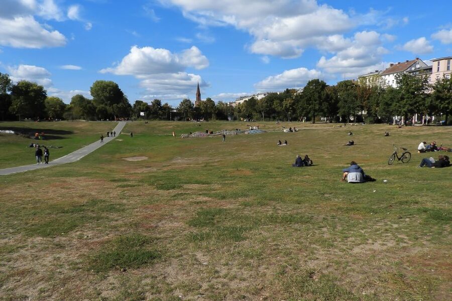 Berlin: Kreuzberg Guided Walking Evening Tour - The Mother of all Street Fights